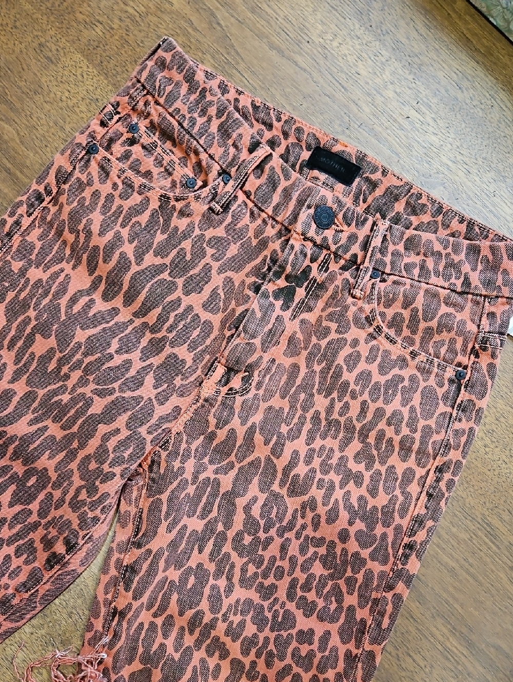🧡🖤🧡MOTHER Coral Leopard-Print Skinny Jeans - Picture 4 of 17